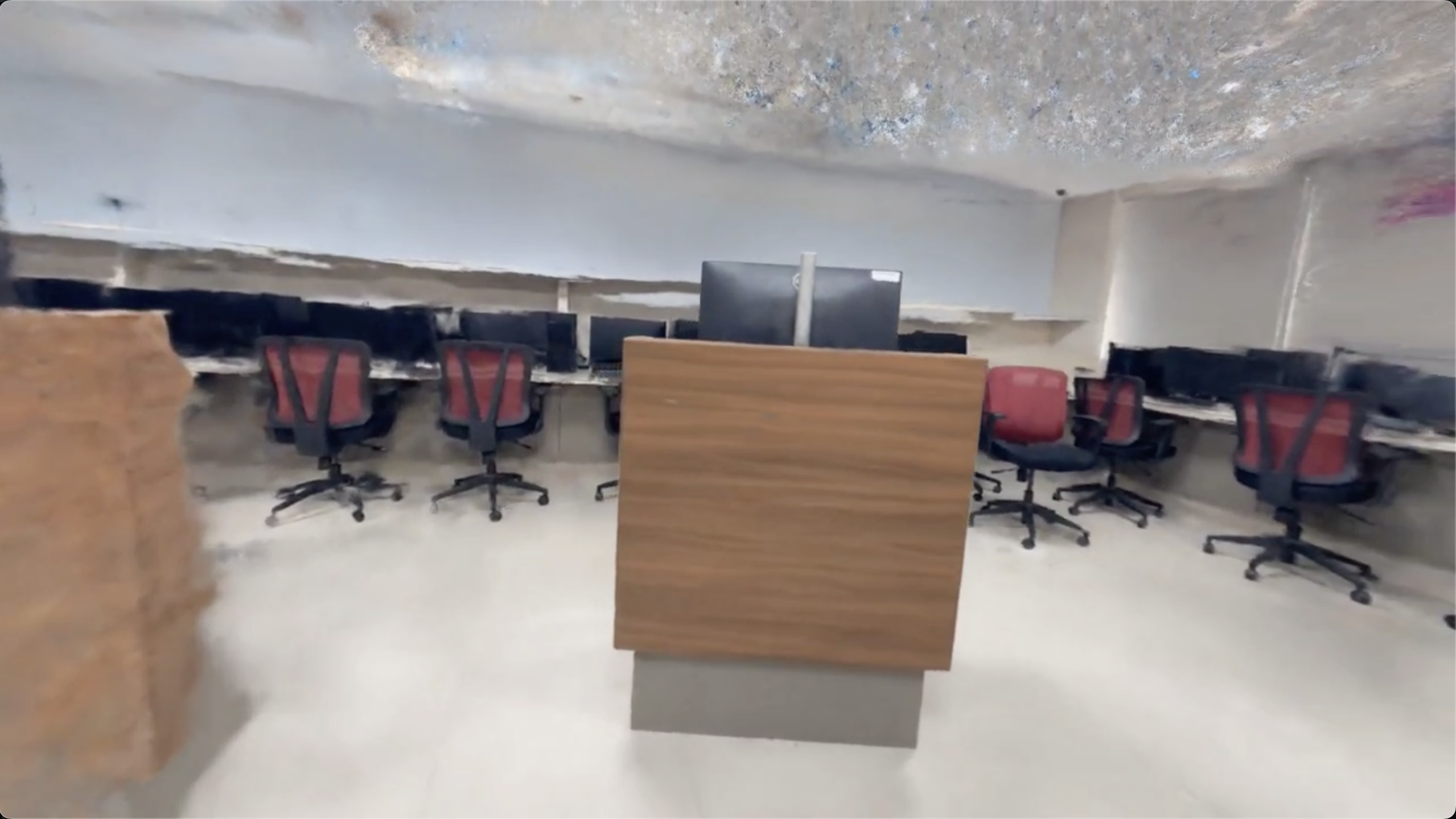 LIDNeRF scene edit example